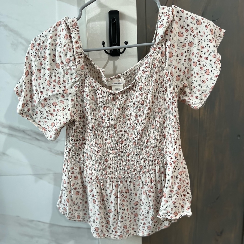 Really cute float top